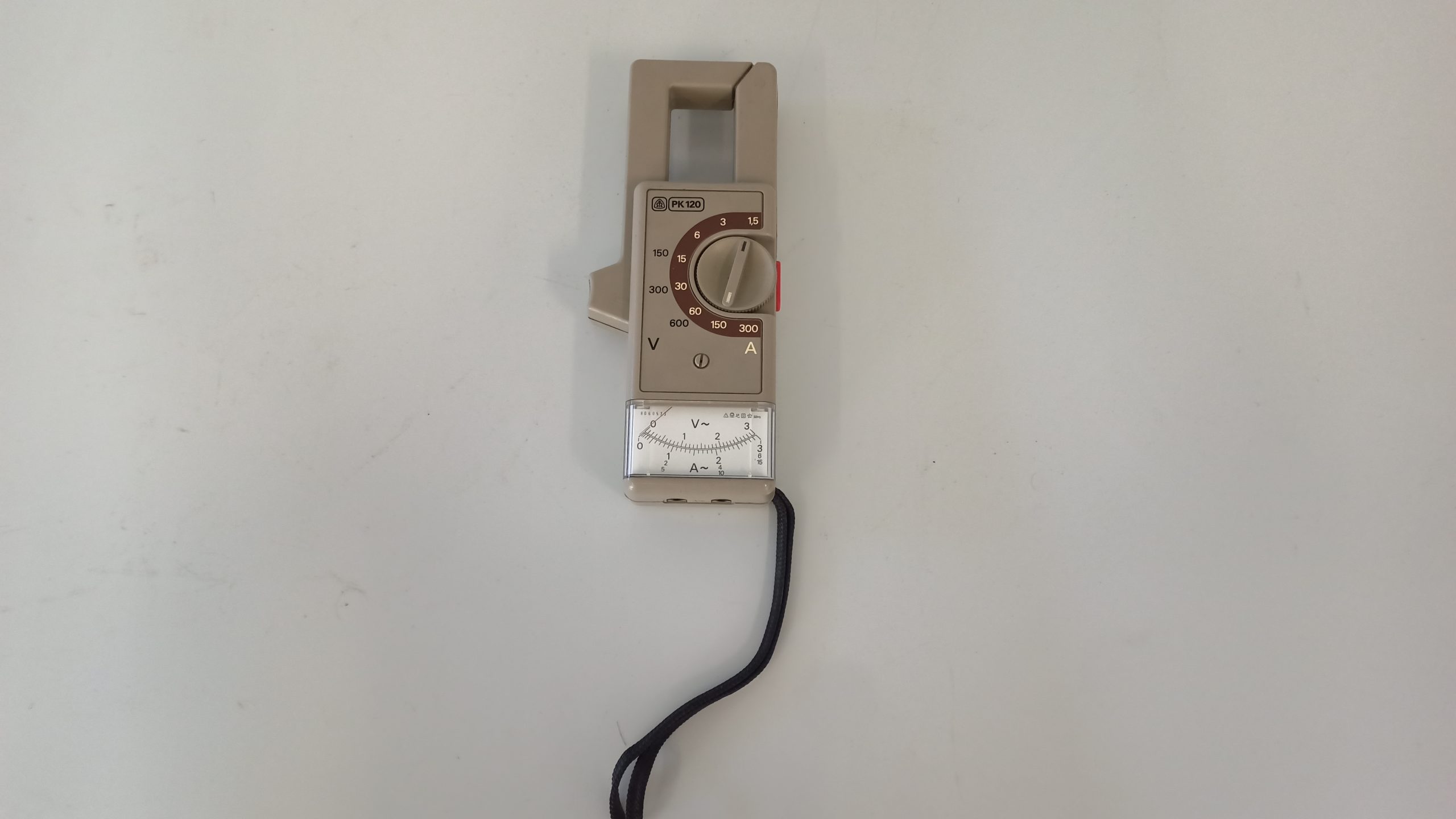Klešťový ampérmetr PK120